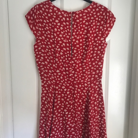 New reformation dress - Picture 3 of 4